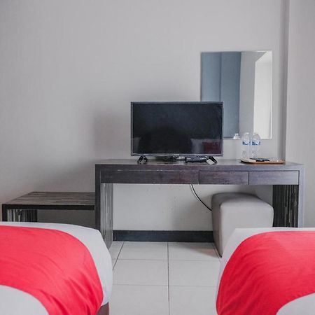 Reddoorz Plus @ Gunung Sahari 2 Jakarta Bagian luar foto